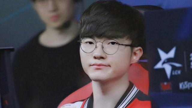 NBA湖人主场获胜，詹姆斯砍下高分