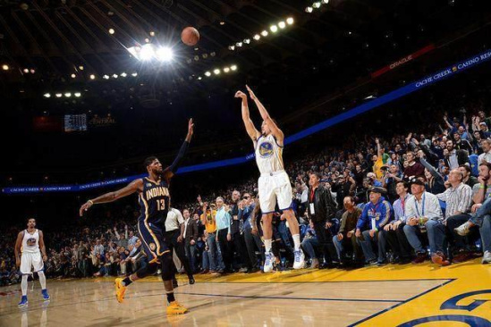 边路交给刘 边路交给刘