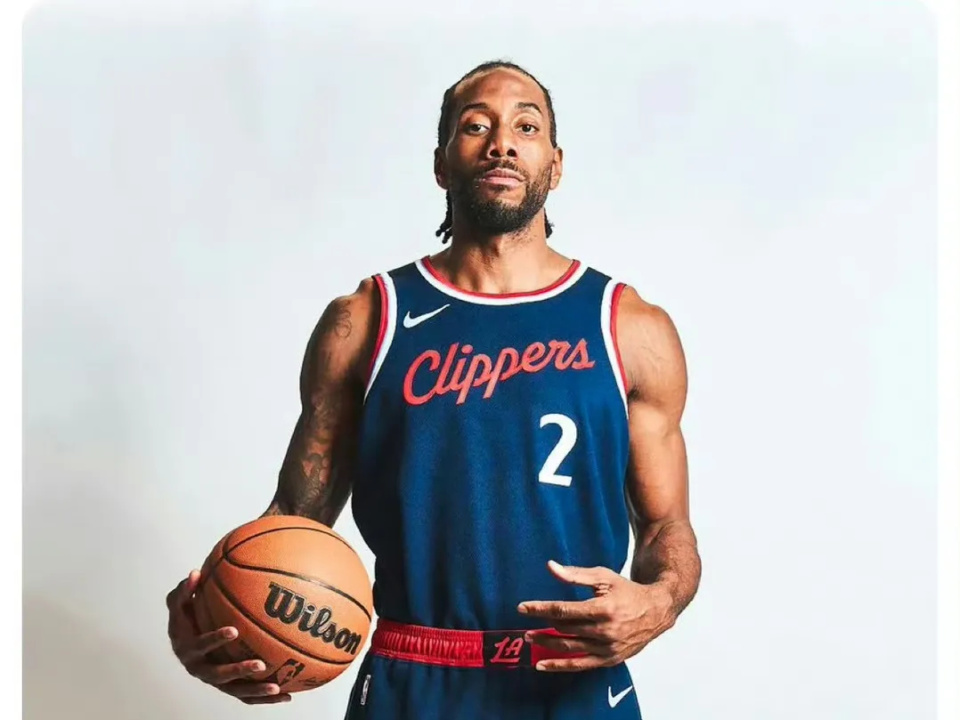 2025 赛季：MLB 官方通过调查称，球迷对“机器人主审”的支持率已过半